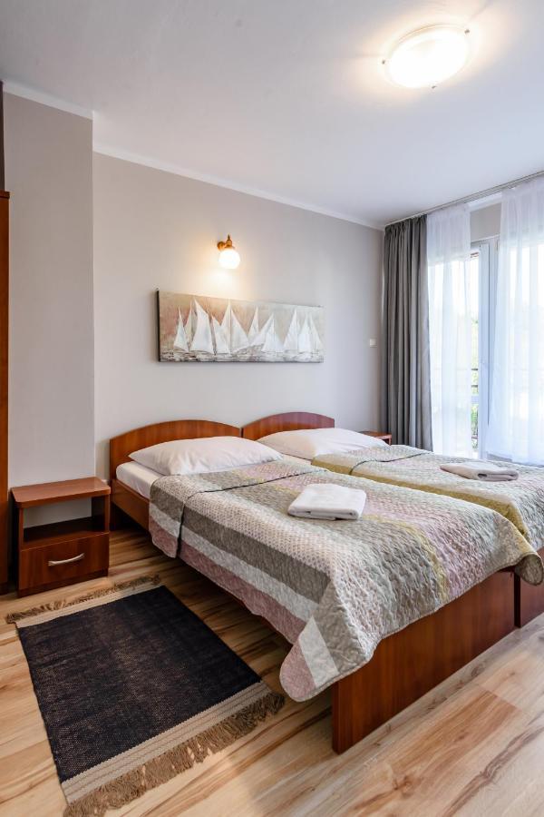 Dom Wczasowy Radosc Rewal Bagian luar foto