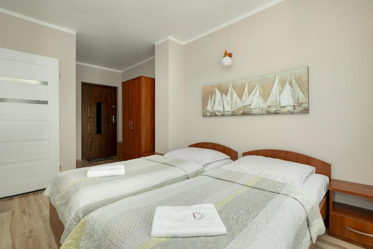 Dom Wczasowy Radosc Rewal Bagian luar foto